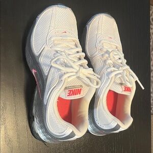 Nike White and Pink Reax Run 5, Size US 6 - like new